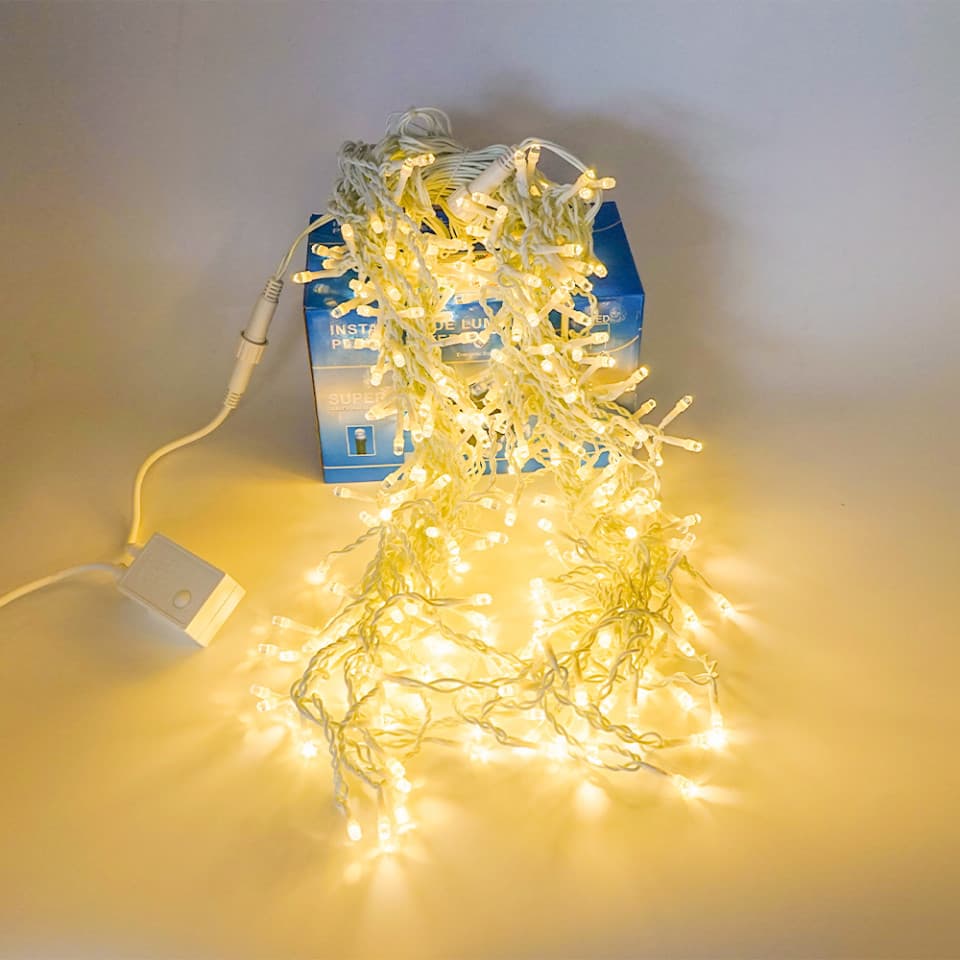 Perdea franjuri lumini de exterior 360 Led-uri, Lumina CALDA, 5m L, Interconectabila cu joc de lumini, fir alb, BL-360W-CLD